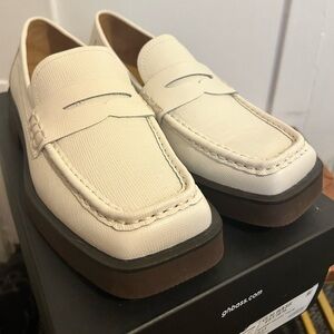 G.H. Bass Bowery Square Toe Loafers – Cream Textured Leather – Size 8.5 (NWT)